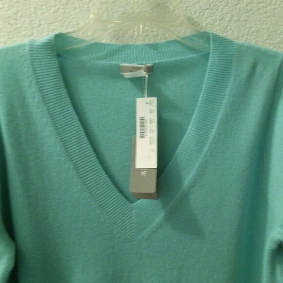 NWTS, J.CREW, SIZE L, PASTEL AQUA, 100% CASHMERE, V NECK,LONG SLEEVE  SWEATER - Picture 3 of 4